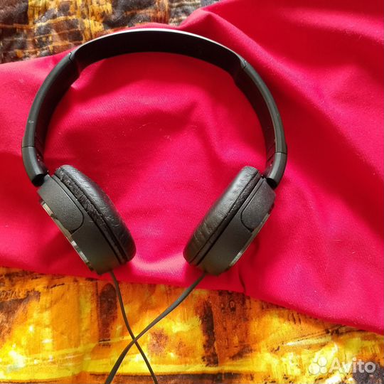 Разные вещи для молодёжи, обувь, итд