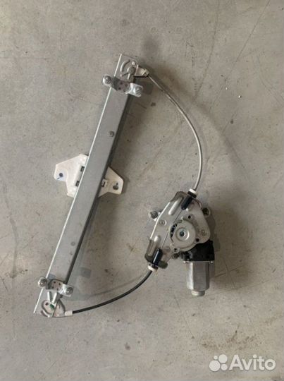 Стеклоподъемник задний правый Hyundai Solaris 1.6
