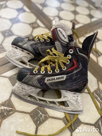 Продам коньки bauer