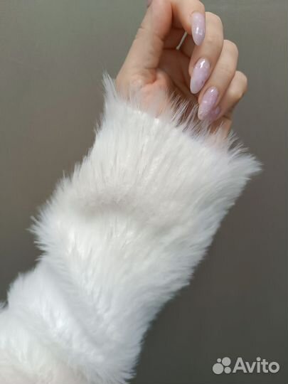 Свитер женский белый