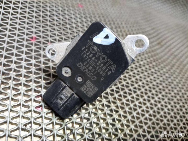 Датчик расхода воздуха Toyota Avensis ZRT271
