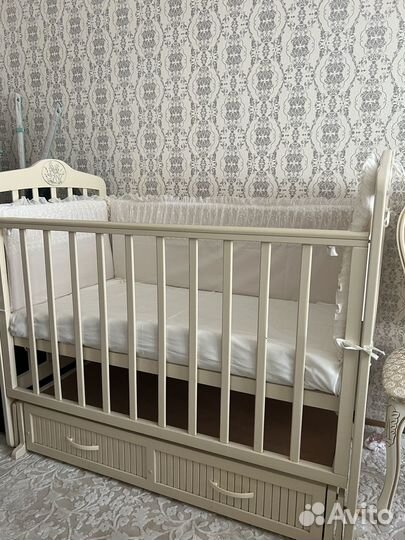 Детская кроватка