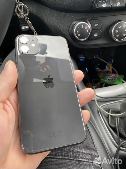 iPhone 11, 64 ГБ