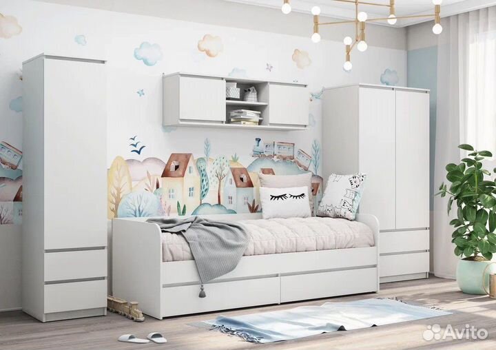 Полка навесная белая