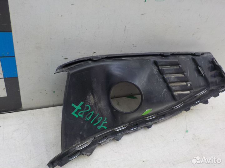 Облицовка птф левая на Audi A4 8W0807681AK3Q7