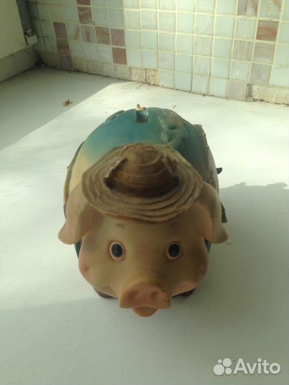 Хрюшка копилка и зайка с корзинкой