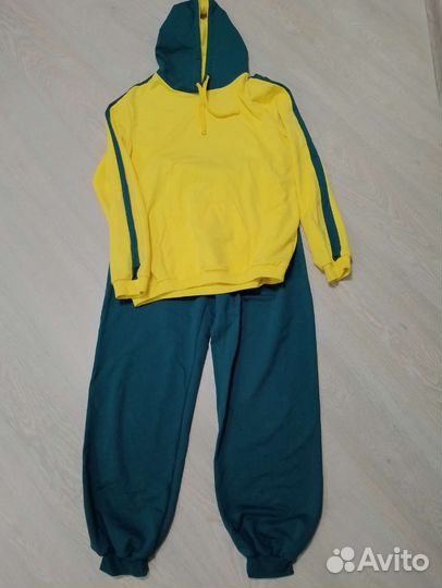 Спортивный костюм новый