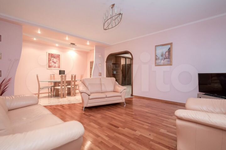 4-к. квартира, 135,9 м², 7/10 эт.