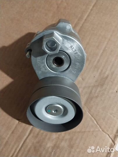 Ролик, натяжной ролик Deutz 04175647