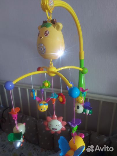 Мобиль музыкальный на кроватку с проектором