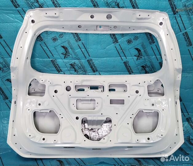 Багажник рав 4 40 белый перламутр под установку
