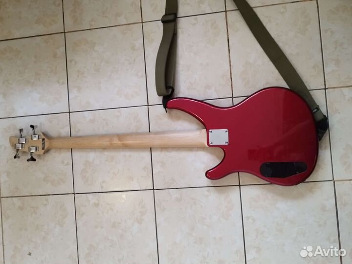 Басс гитара Yamaha trbx174 4 струны