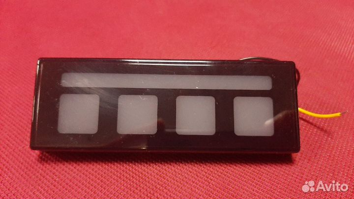 Поворотник Нива в крыло полоска и квадраты, желтый