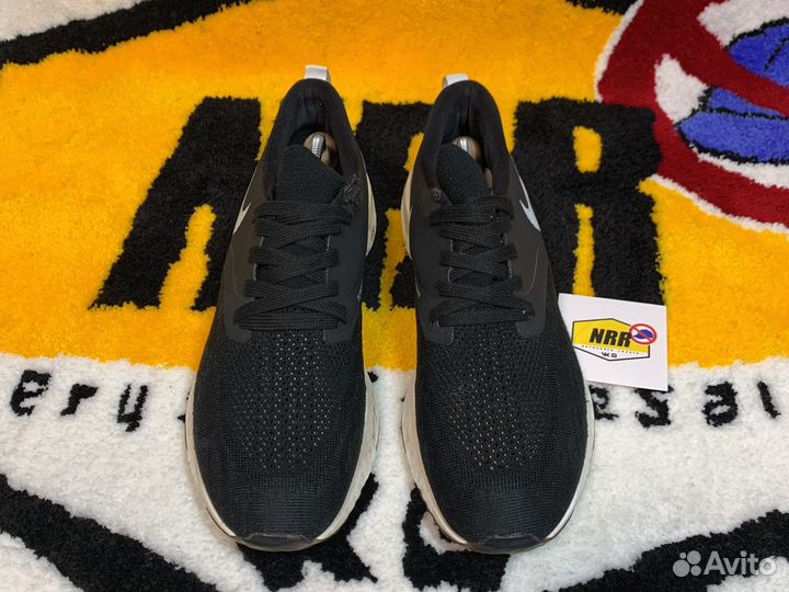 Кросвики Nike Odyssey React Flyknit 2 45,5 11,5us