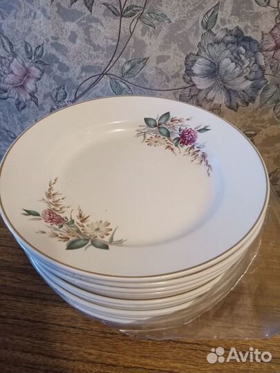 Набор тарелок новый