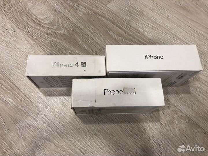 Коробка от iPhone