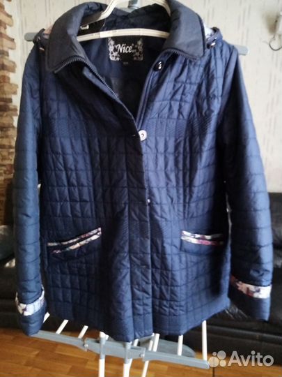 Легкая куртка женская 52-54 весна