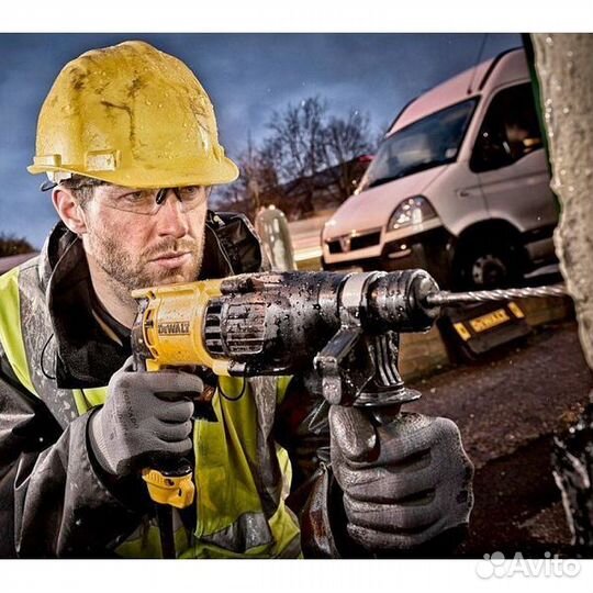 Перфоратор DeWalt D25134K