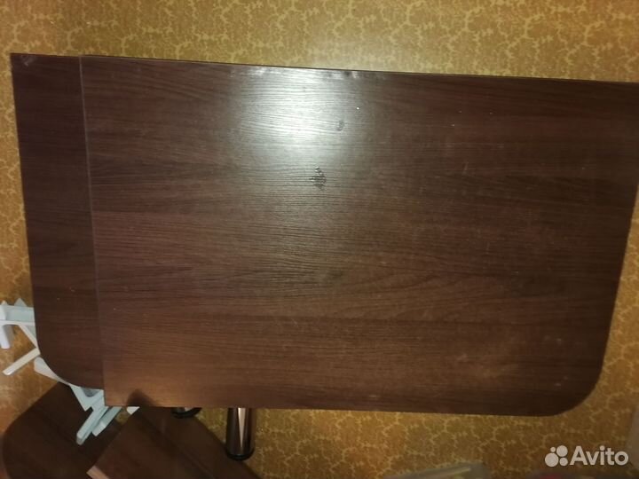 Угловой письменный стол, полки бу