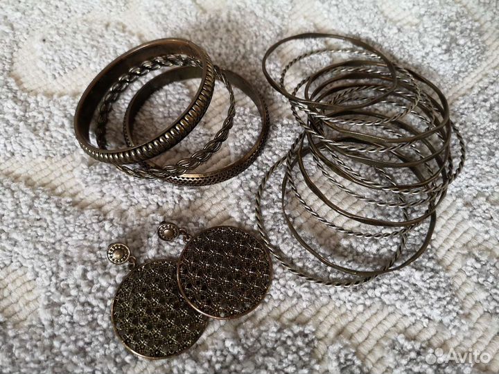 Серьги и браслеты