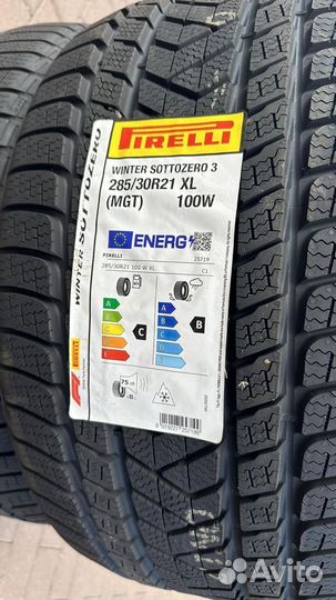 Pirelli Winter Sottozero 3 285/30 R21 и 255/35 R21 100W