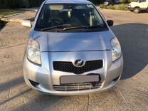 Toyota Vitz 1.0 CVT, 2005, битый, 251 652 км, с пробегом, цена 500 000 руб.