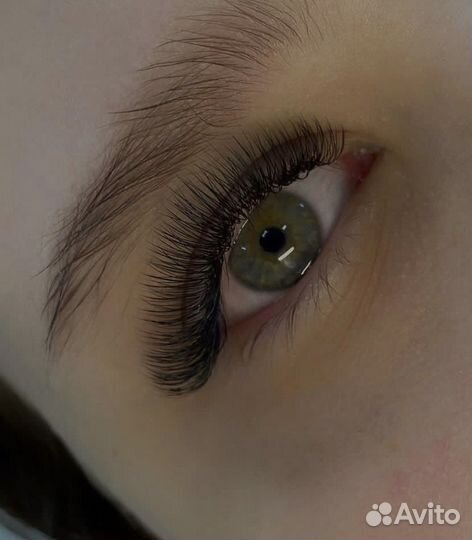 Наращивание ресниц на кресле реклайнер