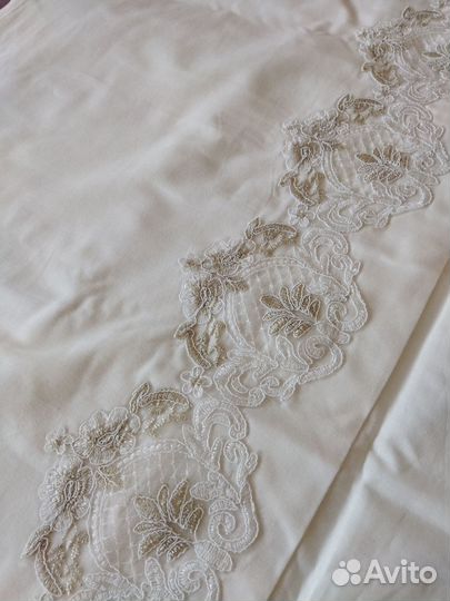 Коплект: постельное белье, покрывало и плед