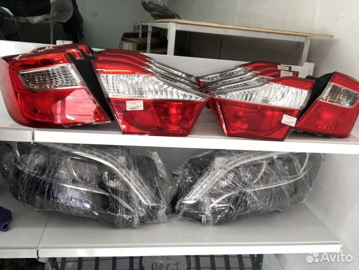 Задний фонарь Тойота камри 50 8156133550