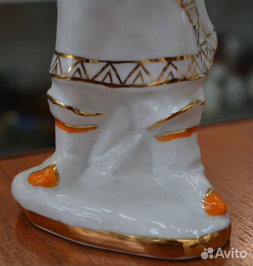 Фарфоровая статуэтка СССР Юный Мальчик Башкир