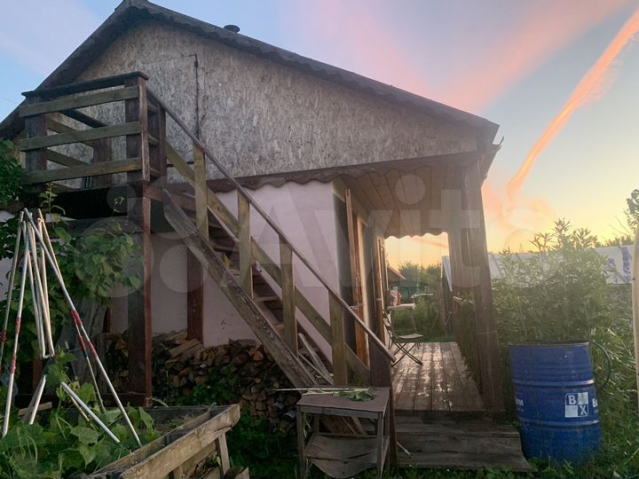 Дом 20 м² на участке 4 сот.