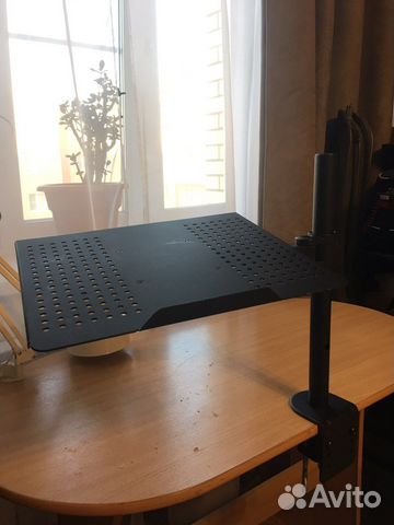 Кронштейн для ноутбука или микшера