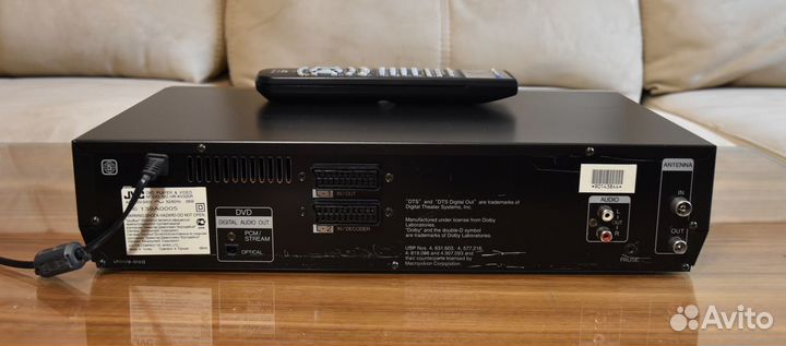 DVD / видеомагнитофон JVC HR-XV32ER
