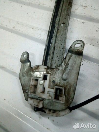 Стеклоподъемник Nissan Almera G15 K4M