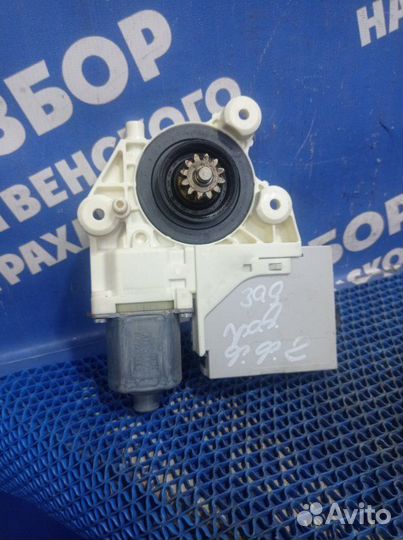 Моторчик стеклоподъемника Ford Focus 2 универсал