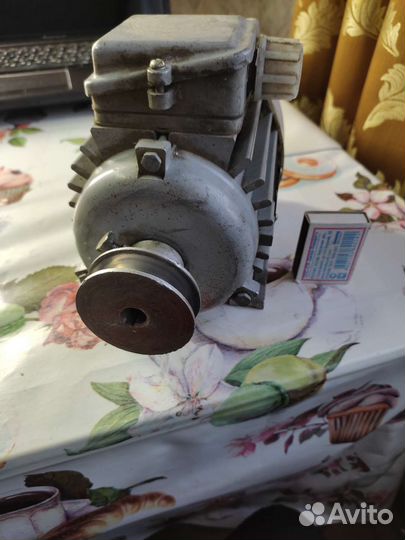 Электродвигатель 127 - 220в