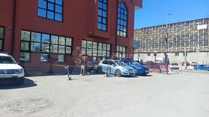 Коммунистическая 24