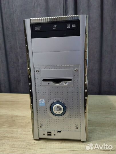 Intel Core 2 Quad, 3гб, GeForce210, 80Гб HDD