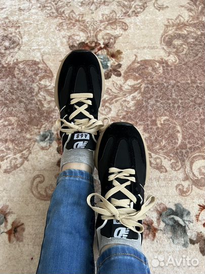 Кроссовки новые