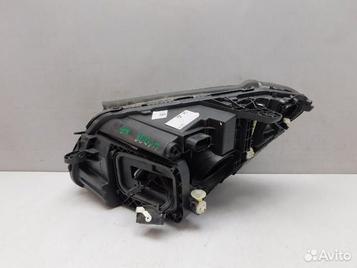 Фара правая Mercedes-Benz C-Class