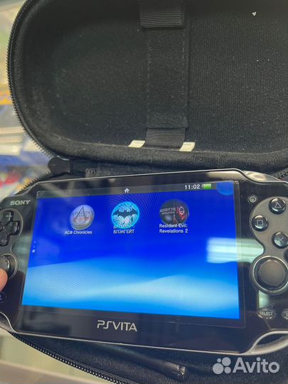 PS vita PCH-1008 С играми (32GB)