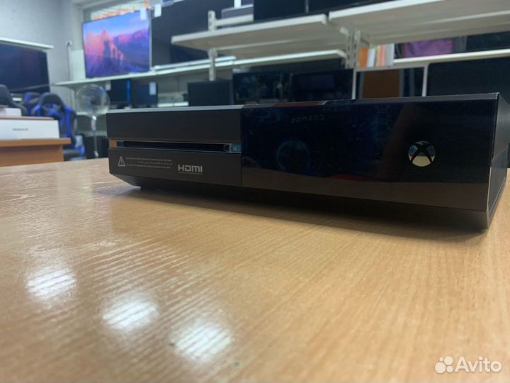 Игровая приставка Xbox One 500gb