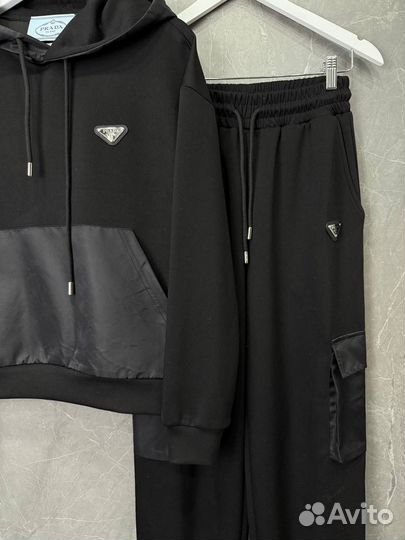 Спортивный костюм женский Prada