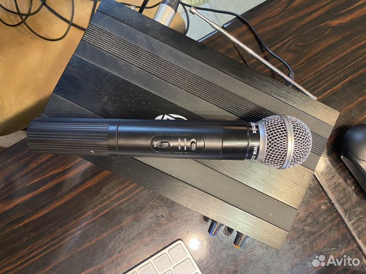 Микрофон для караоке беспроводной