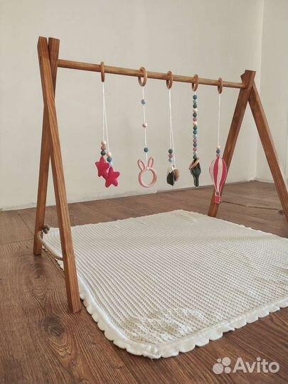 Деревянный тренажёр для новорождённых