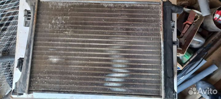Радиатор охлаждения на hyundai solaris 1 бу