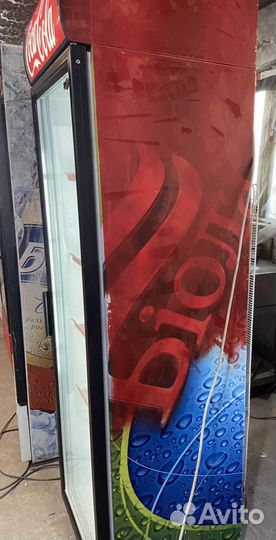 Холодилный шкаф под напитки