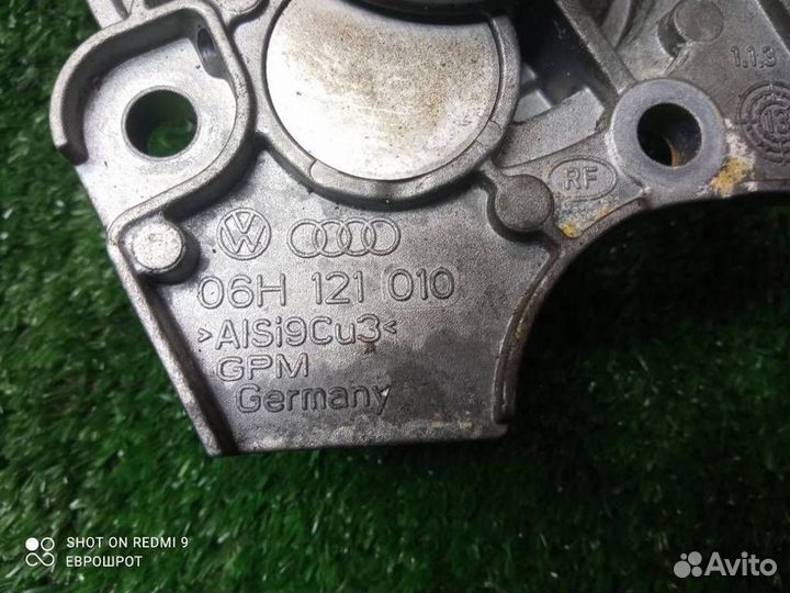 Насос водяной (помпа) Volkswagen Passat (B7) (201