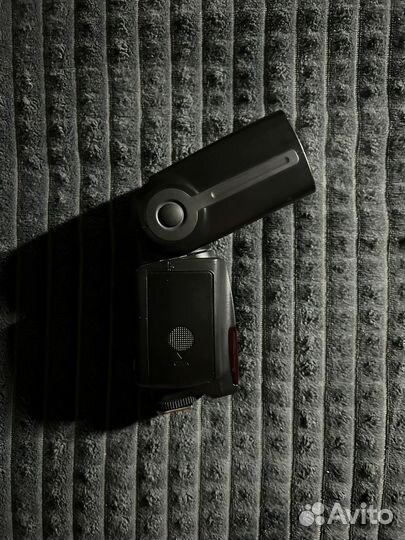 Вспышка для камеры Yongnuo speedlite yn560