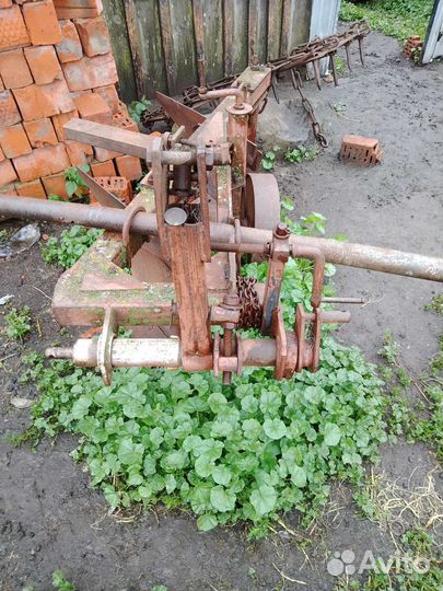 Косилка сегментная, плуг